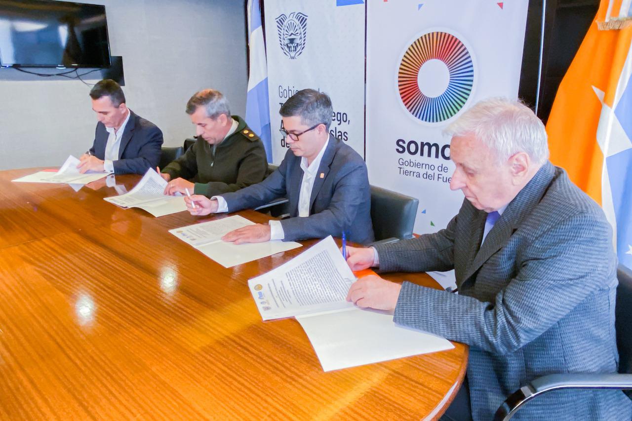 6D4A429E-C0B6-4AD1-8488-CEC384EE15E5