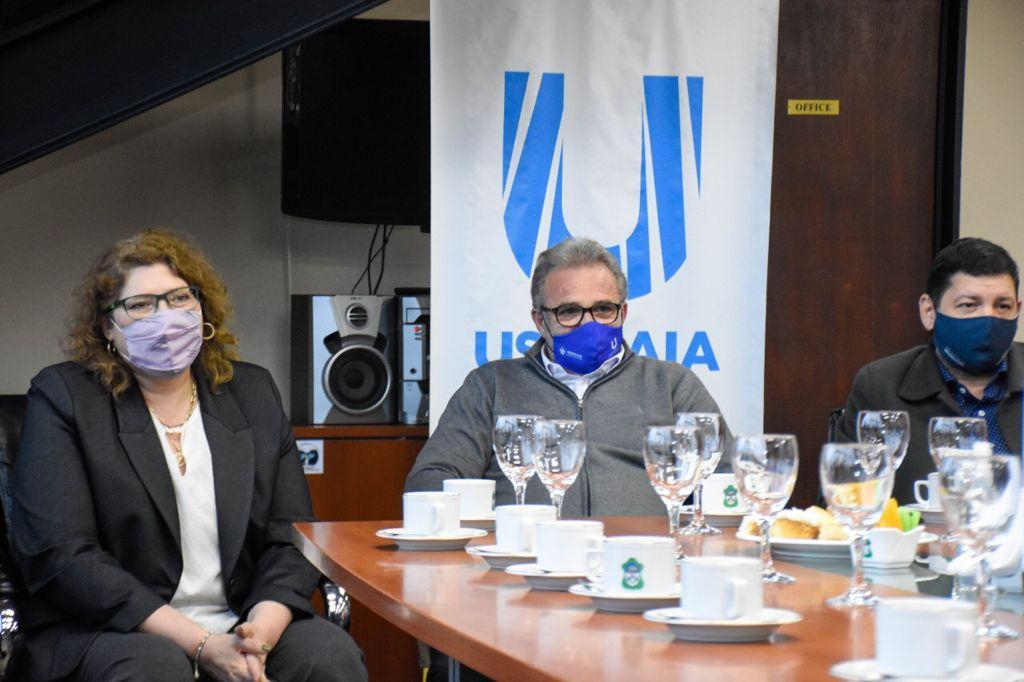 61214188bf9340c43c21b778