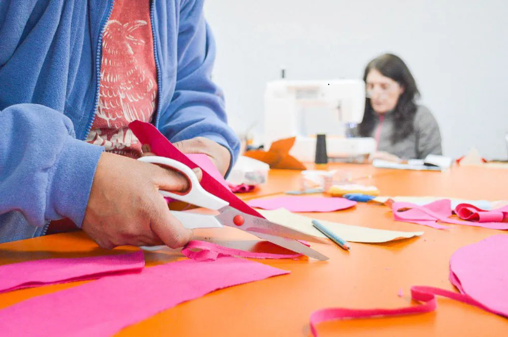 photo_5071170034050642348_y