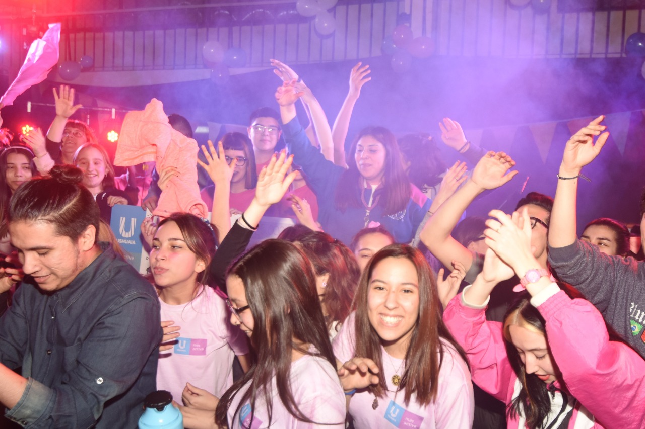 cierre ushuaia joven