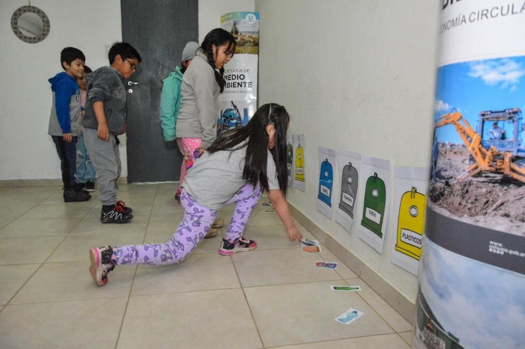 2C72CE84-7D79-4349-80EF-B3A0D3725F99