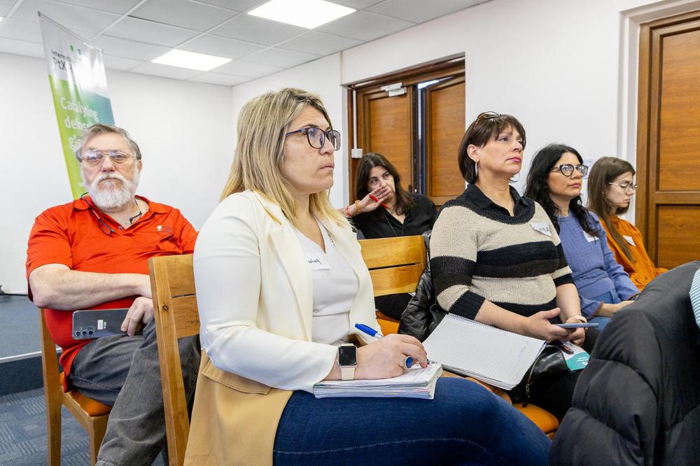 8f67d12f-3f3b-4f16-8c48-24eeafa811c1