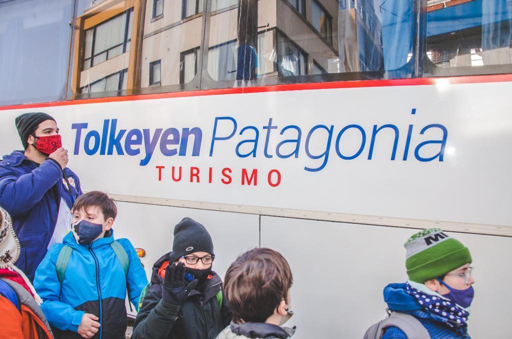 6143a39d9ea2c9cb73a1c9ba