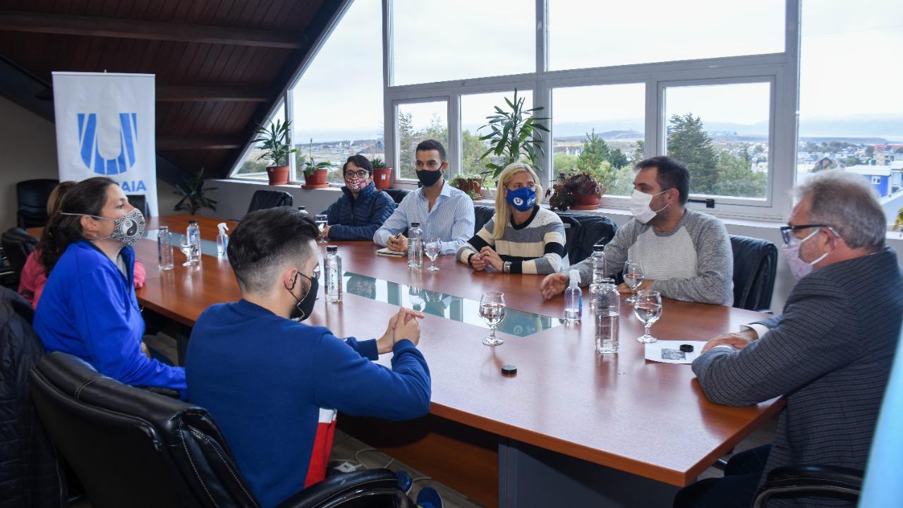 6051208a547320f740df9f27