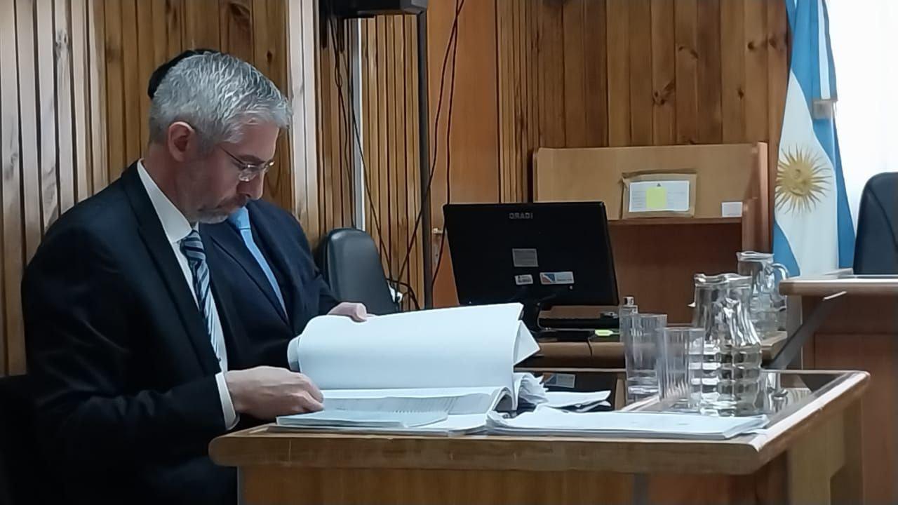 92022CD8-F978-4C9D-8F40-87BF6ABC5AEB