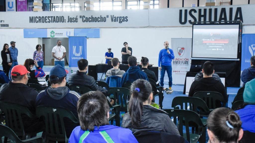 72E34C9C-2EB0-4FA3-86F6-A96C936C17F4