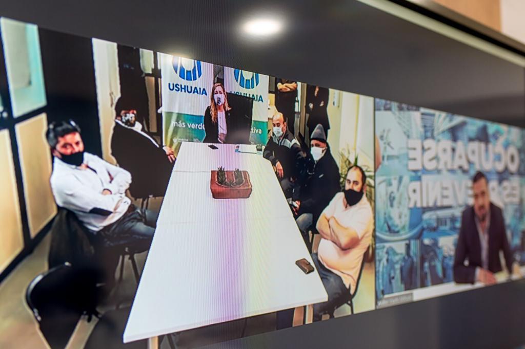 5f99ee74e087cd9664bfacbf