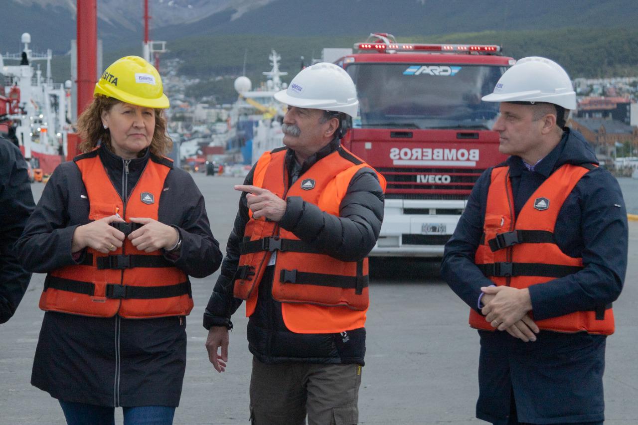 FDF74013-D9AF-43A6-A0B3-43D5F1E8B860