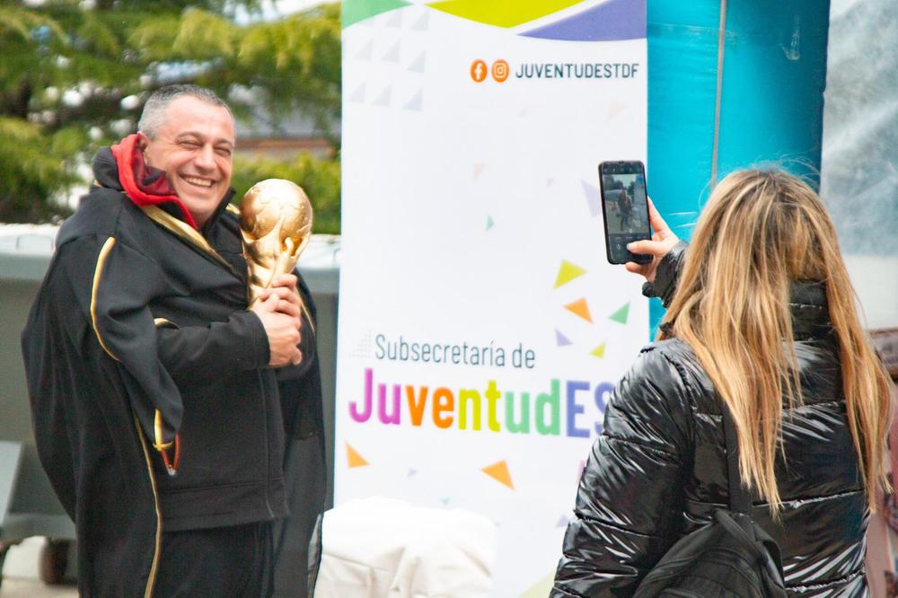 60C82C1B-5AD3-40D2-9ABB-98B47FA6A4CF