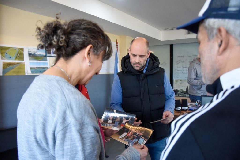 32B4BA00-11AA-49C2-B009-7EECF8EA45AA