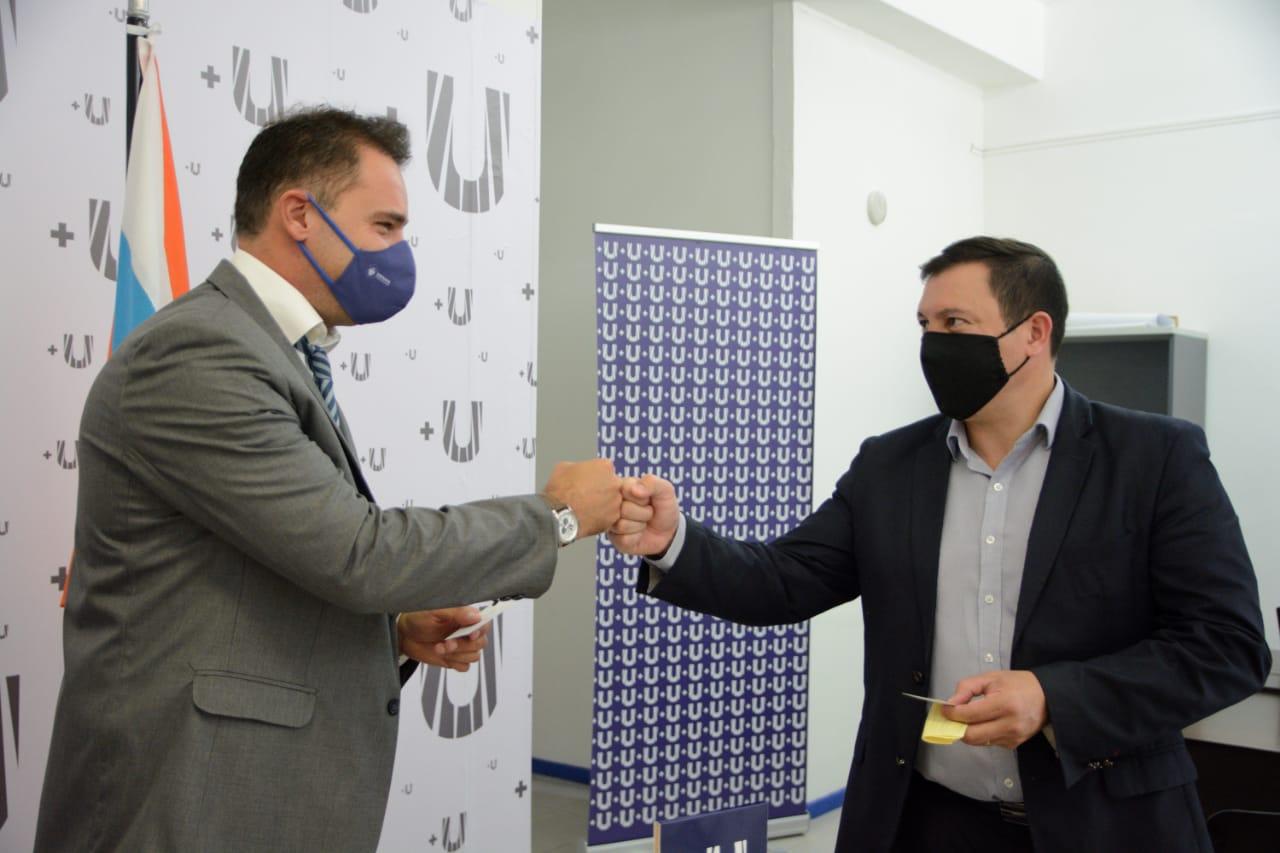 60256e77a0e89ff96887a382