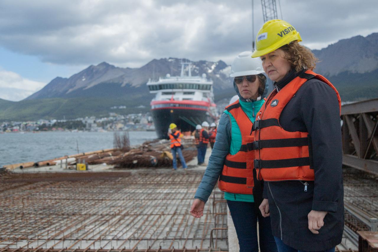 560DE513-9700-4448-BFB9-049689ECFBD7